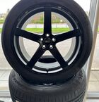 Dotz MarinaBay 10,0x21 5x112 ET28 med Continental(demo238) Dotz MarinaBay 10,0x21 5x112 ET28 med Continental(demo238)