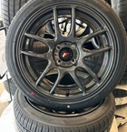 Japan Racing JR29 7x17 4x98 ET30 monteret med Yokohama (demo 271) Japan Racing JR29 7x17 4x98 ET30 monteret med Yokohama (demo 271)