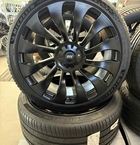 KW-SERIES S28 9+10x21 5x114,3 ET30+40 med Michelin (demo 277) KW-SERIES S28 9+10x21 5x114,3 ET30+40 med Michelin (demo 277)